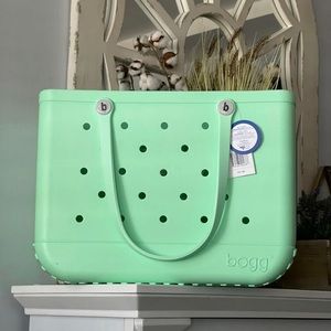 Bogg bag mint XL